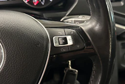 valkoinen Volkswagen Amarok 2019 kuva 18.