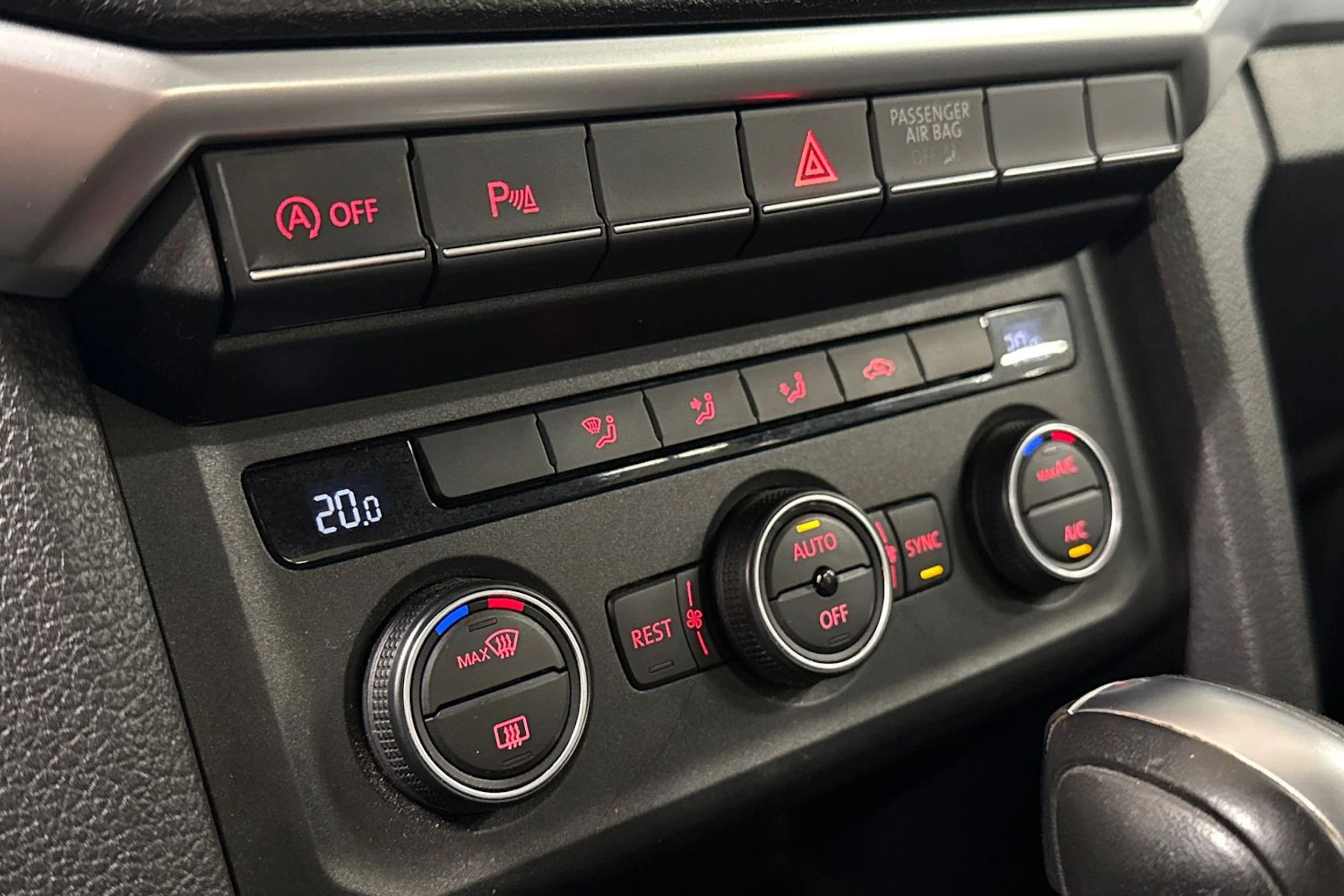 valkoinen Volkswagen Amarok 2019 kuva 23.