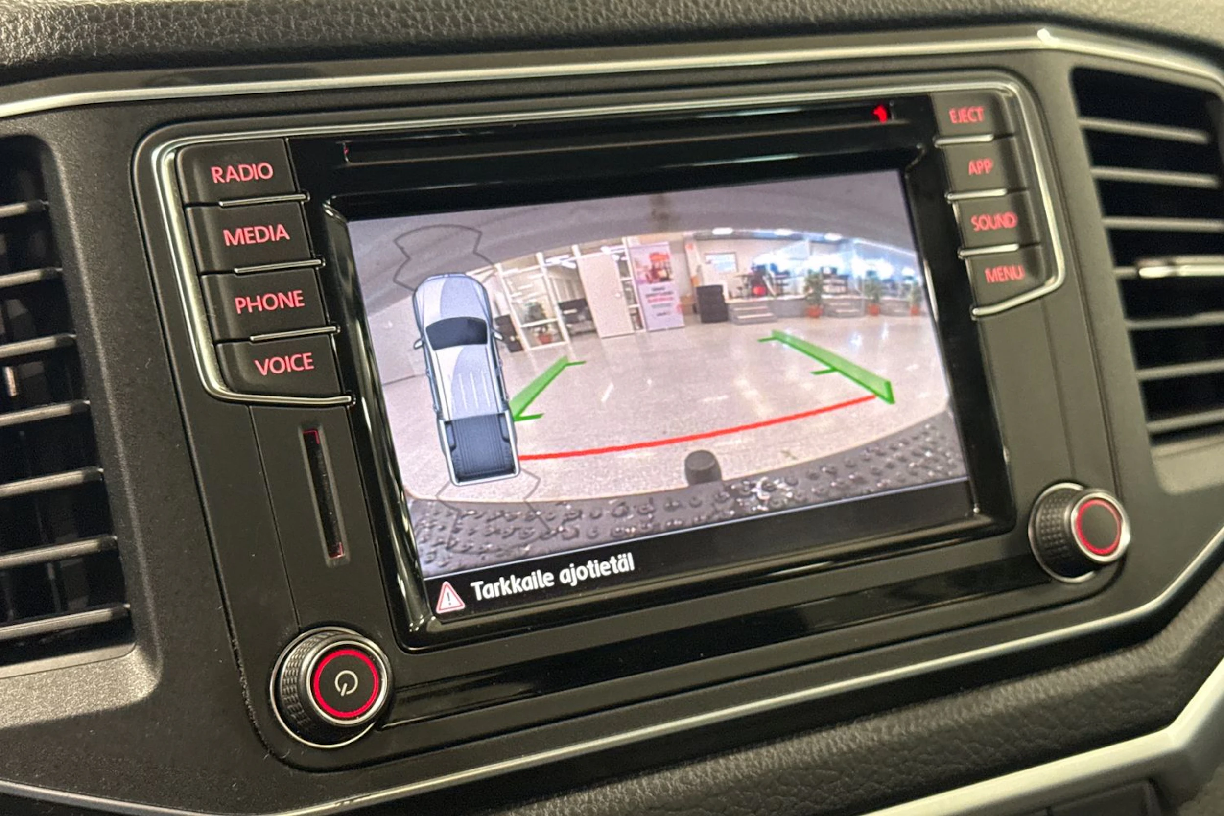 valkoinen Volkswagen Amarok 2019 kuva 25.