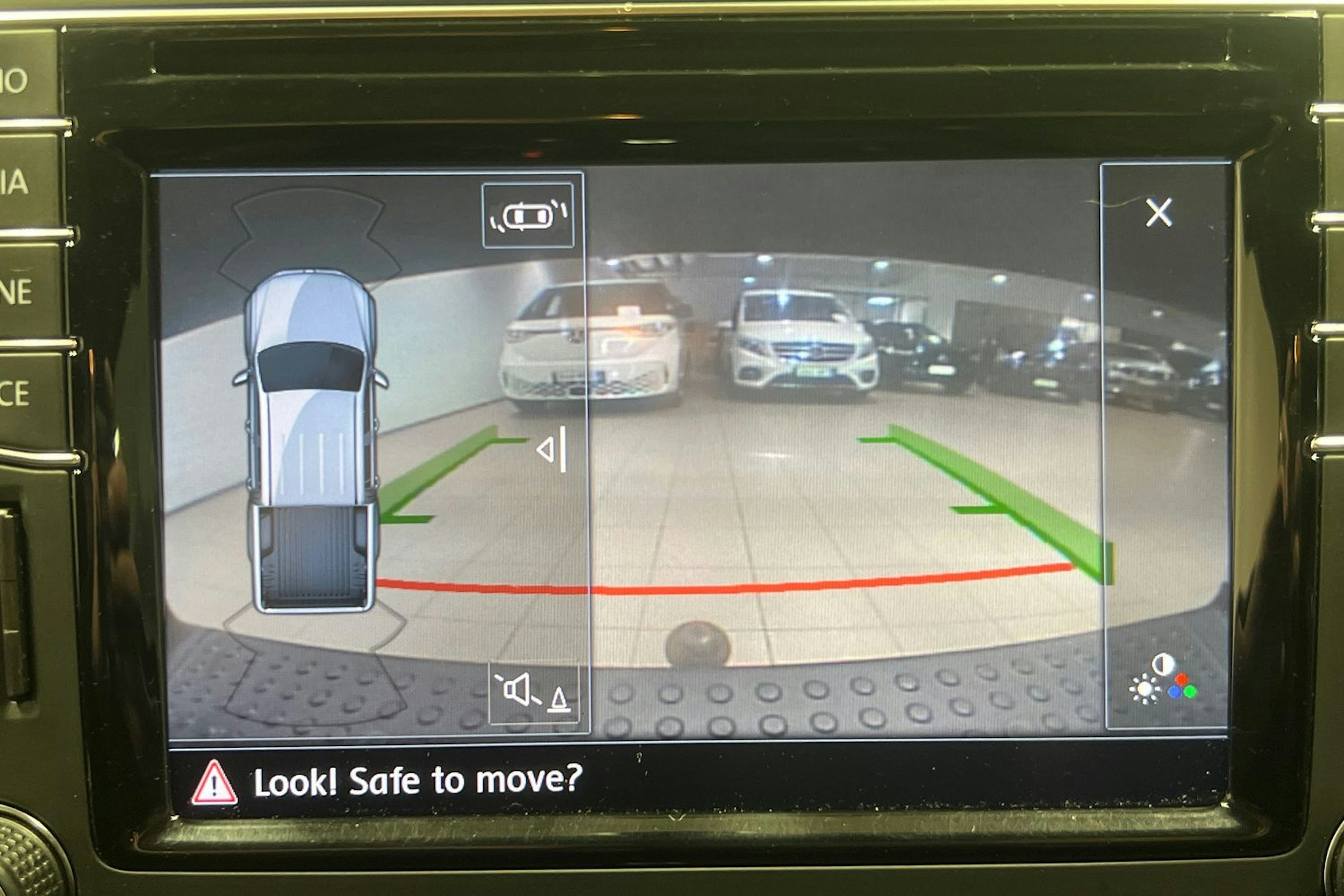 Musta Volkswagen Amarok 2019 kuva 17.