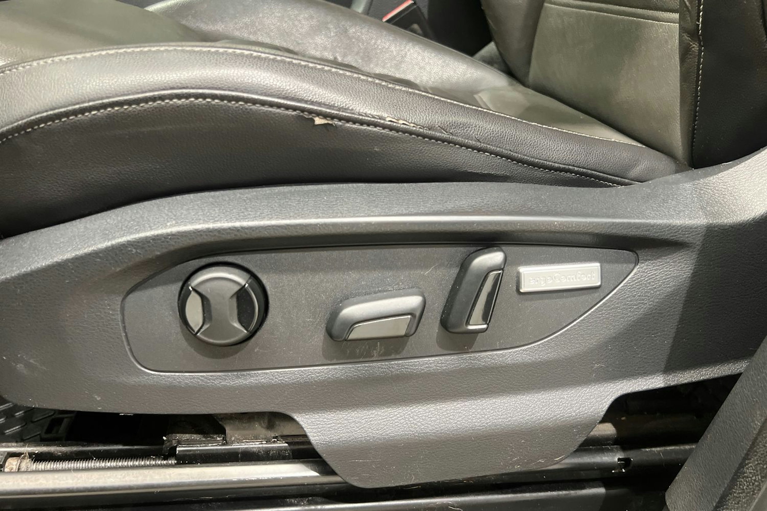 Musta Volkswagen Amarok 2019 kuva 21.