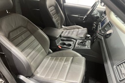 Musta Volkswagen Amarok 2019 kuva 22.