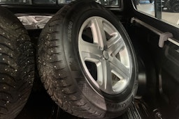 Musta Volkswagen Amarok 2019 kuva 23.