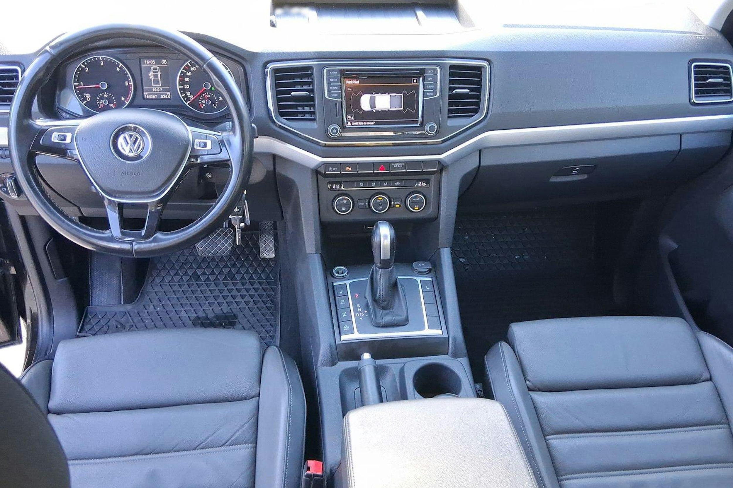 musta Volkswagen Amarok 2019 kuva 9.