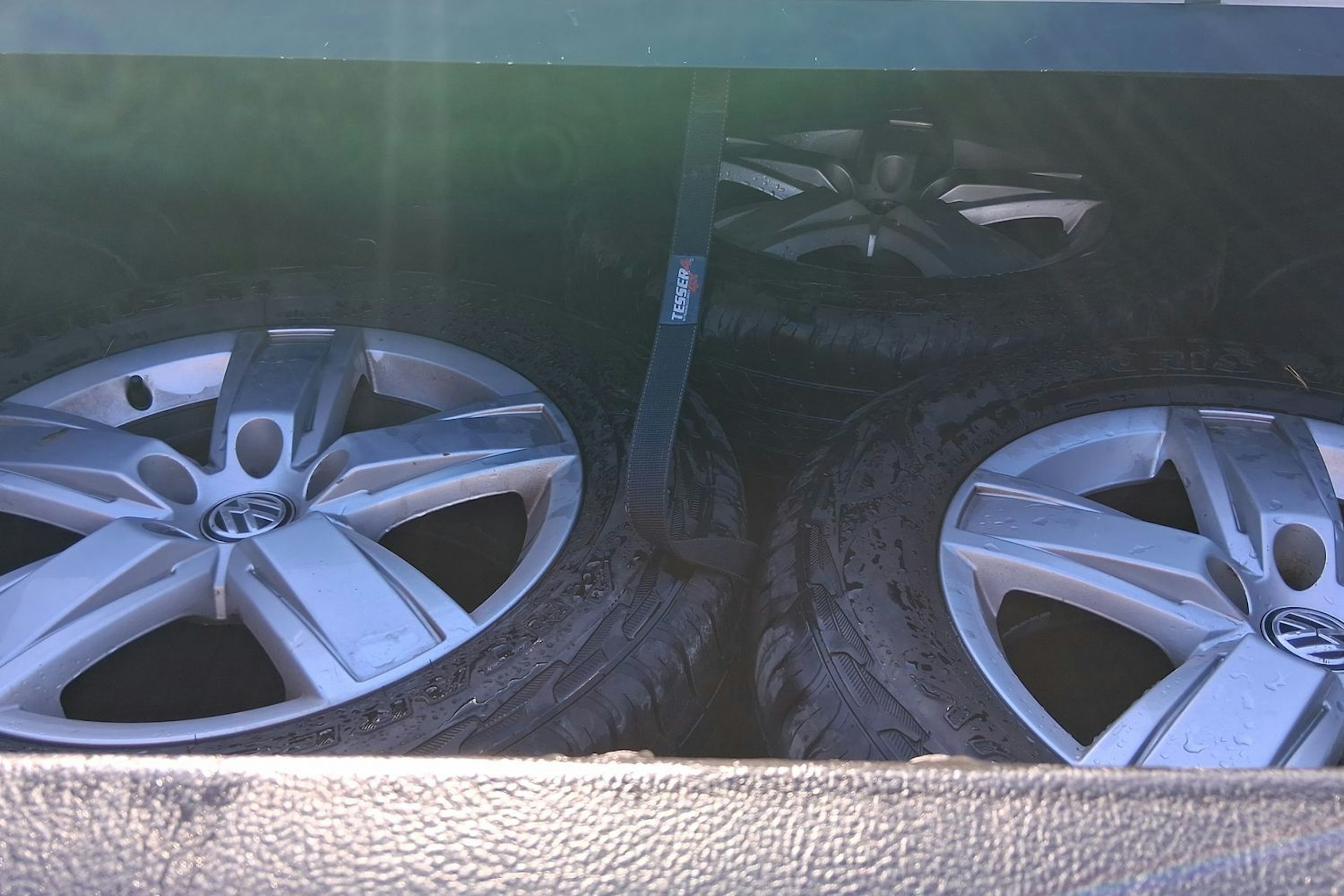musta Volkswagen Amarok 2019 kuva 15.