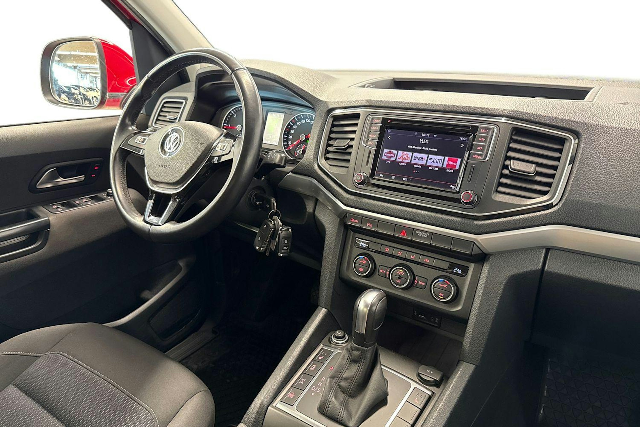 punainen Volkswagen Amarok 2019 kuva 11.