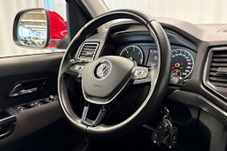 punainen Volkswagen Amarok 2019 kuva 13.