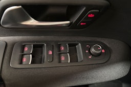 punainen Volkswagen Amarok 2019 kuva 19.