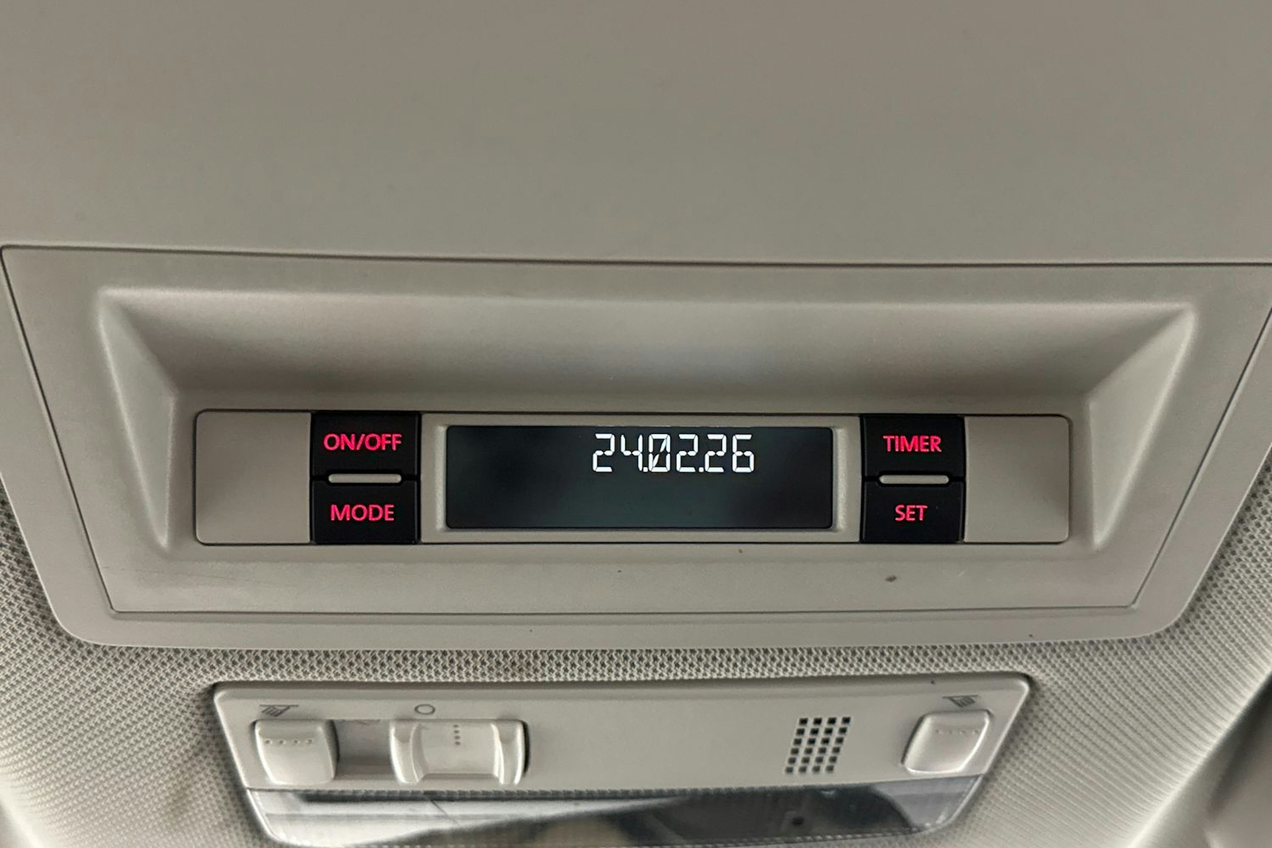 punainen Volkswagen Amarok 2019 kuva 25.