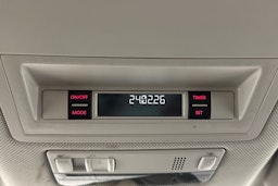 punainen Volkswagen Amarok 2019 kuva 25.