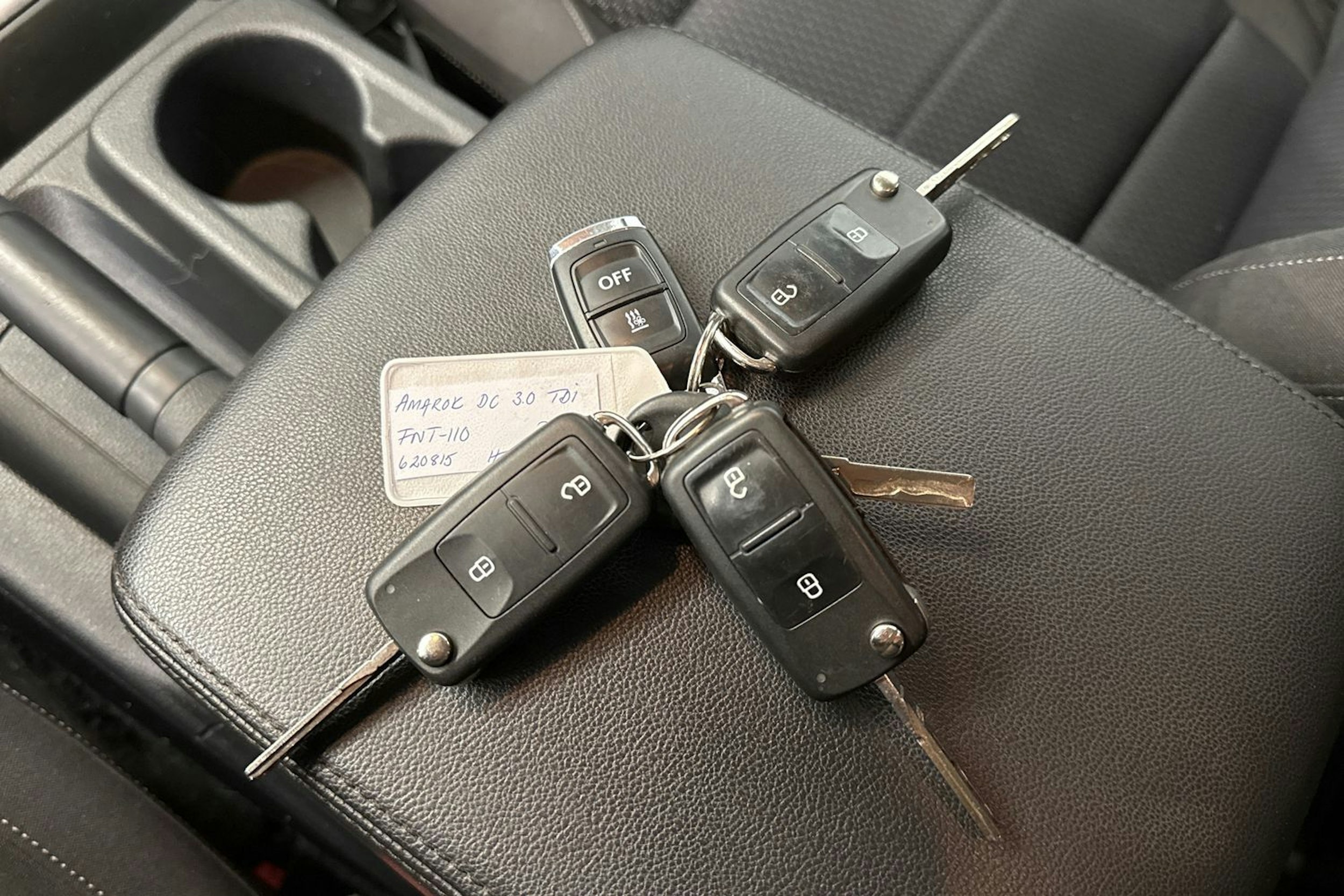 punainen Volkswagen Amarok 2019 kuva 28.