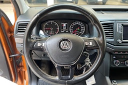 oranssi Volkswagen Amarok 2019 kuva 16.