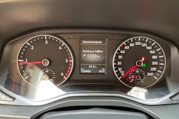 oranssi Volkswagen Amarok 2019 kuva 20.