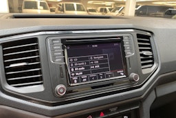 oranssi Volkswagen Amarok 2019 kuva 23.