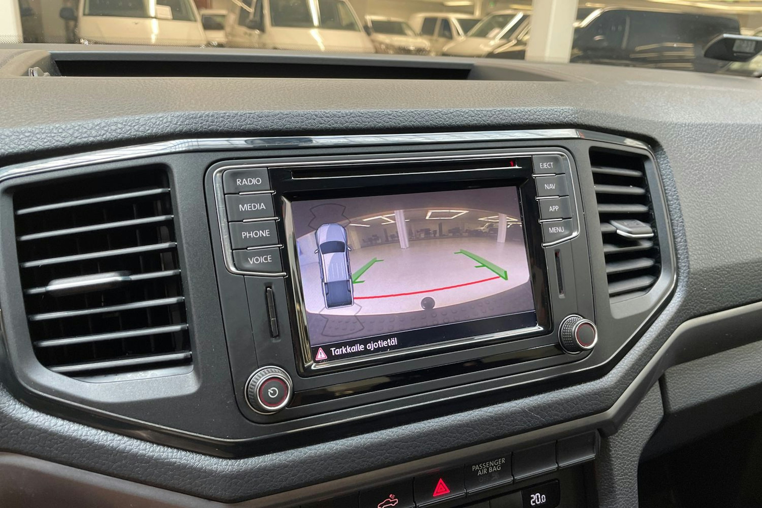 oranssi Volkswagen Amarok 2019 kuva 24.