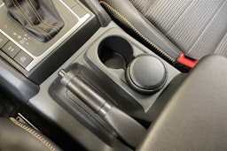 oranssi Volkswagen Amarok 2019 kuva 30.