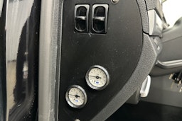 musta Volkswagen Amarok 2019 kuva 22.