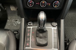 valkoinen Volkswagen Amarok 2019 kuva 13.