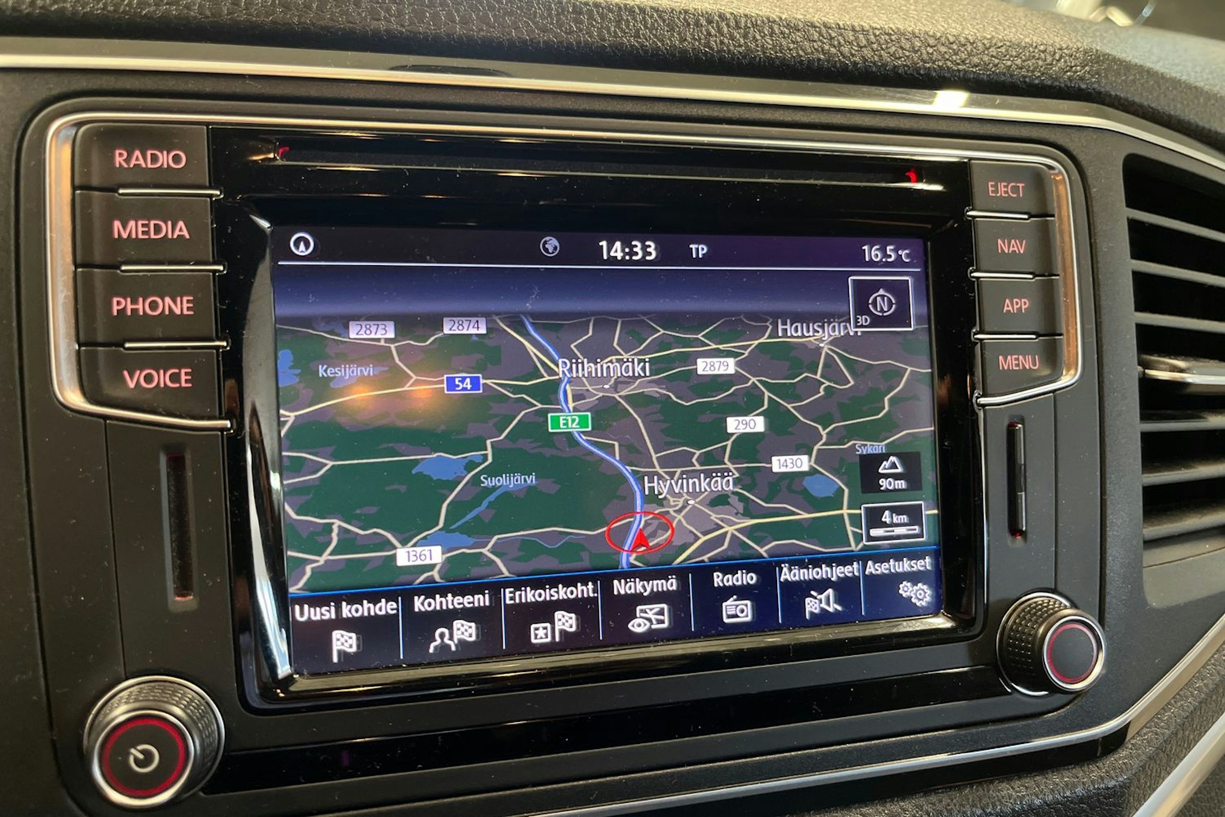 valkoinen Volkswagen Amarok 2019 kuva 17.