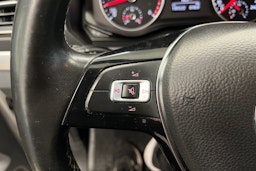 valkoinen Volkswagen Amarok 2019 kuva 20.