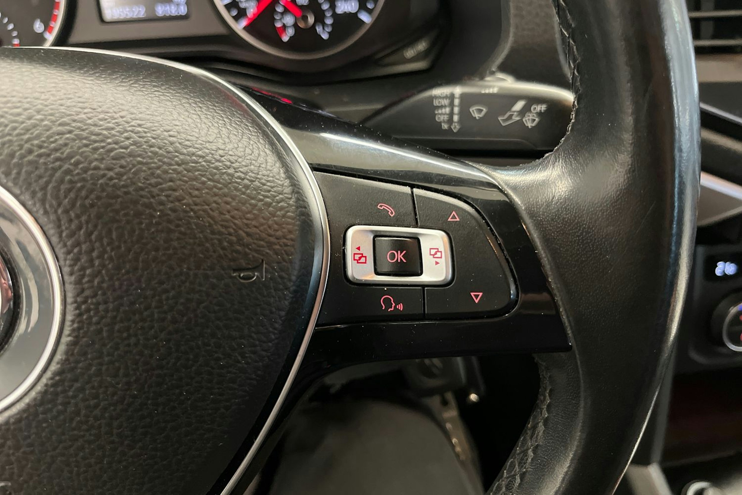 valkoinen Volkswagen Amarok 2019 kuva 21.