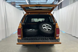 oranssi Volkswagen Amarok 2019 kuva 24.