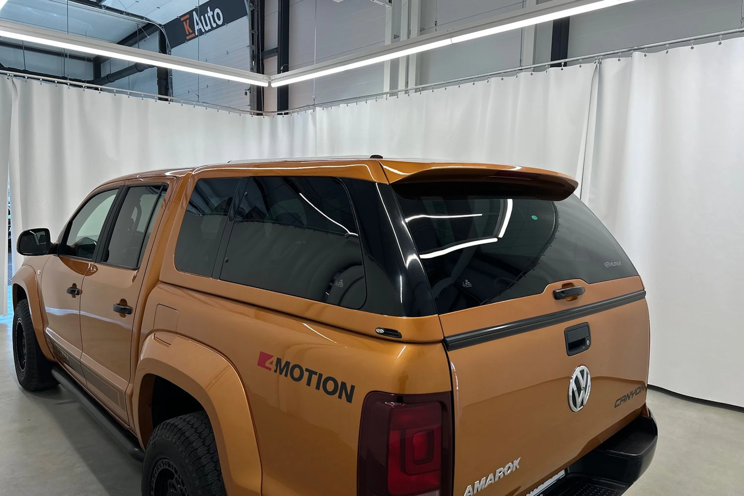 oranssi Volkswagen Amarok 2019 kuva 25.