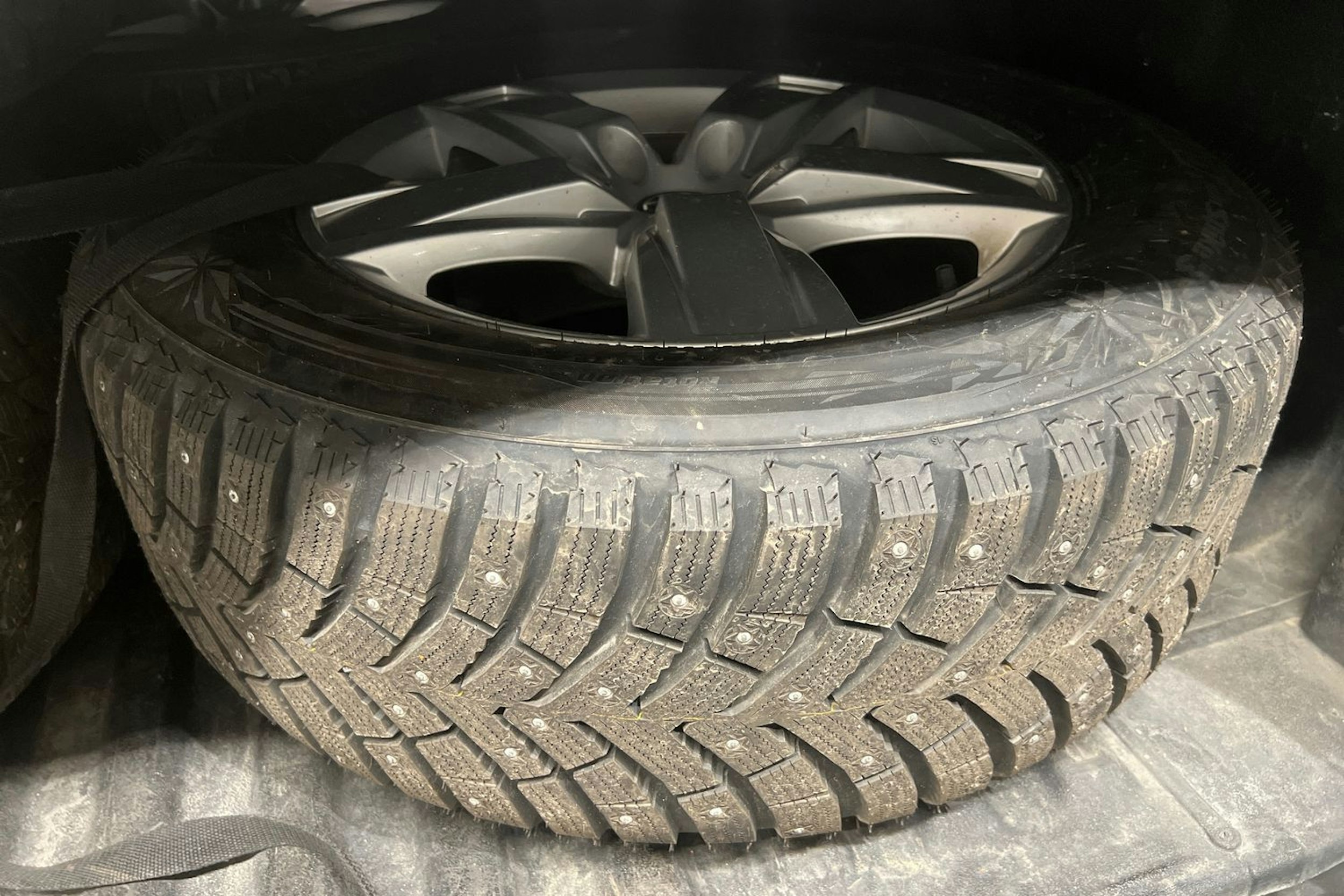 valkoinen Volkswagen Amarok 2019 kuva 18.