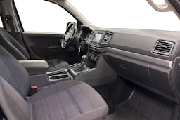 Sininen Volkswagen Amarok 2019 kuva 11.