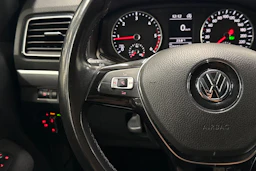 Sininen Volkswagen Amarok 2019 kuva 21.