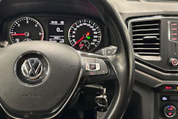 Sininen Volkswagen Amarok 2019 kuva 22.