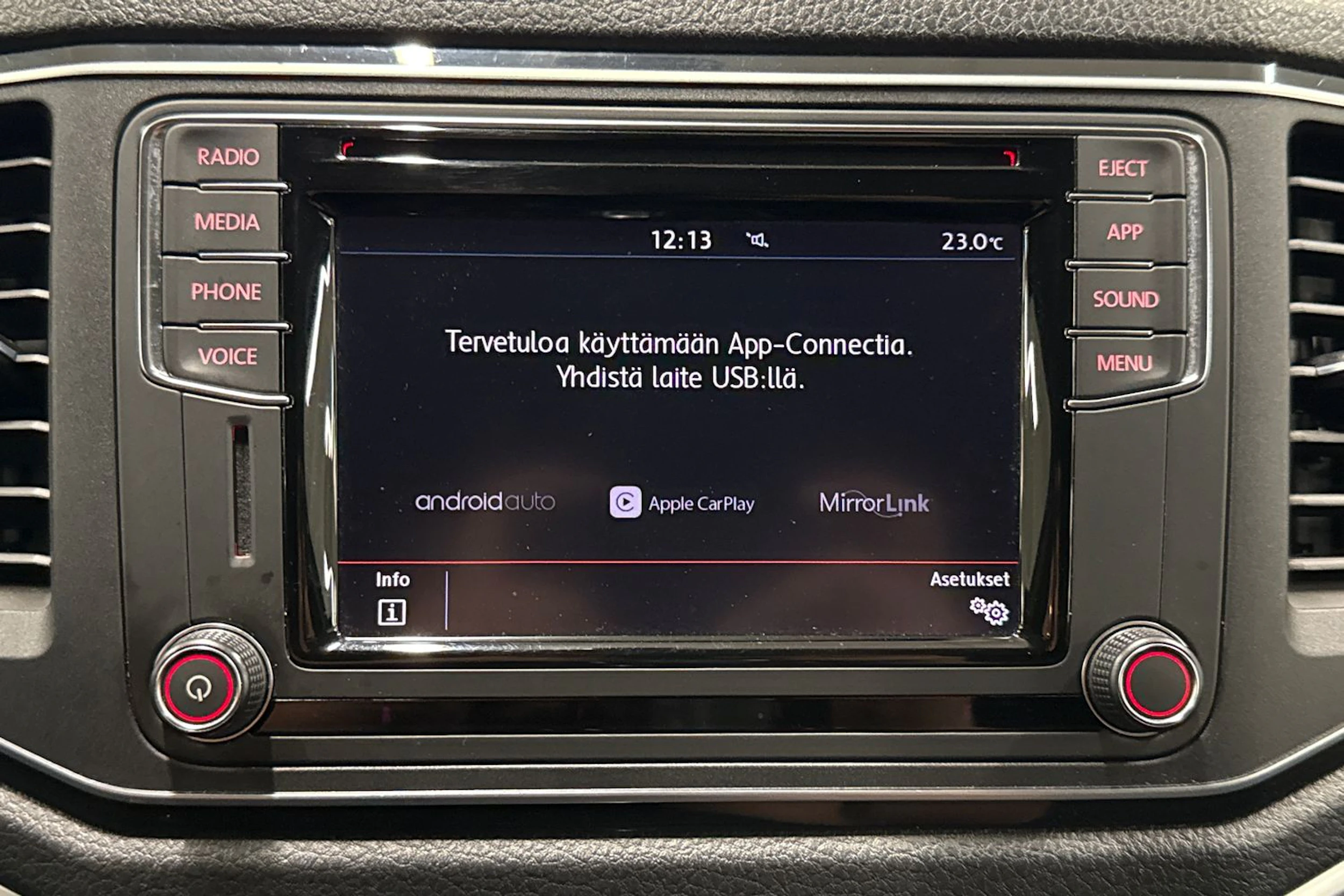 Sininen Volkswagen Amarok 2019 kuva 27.