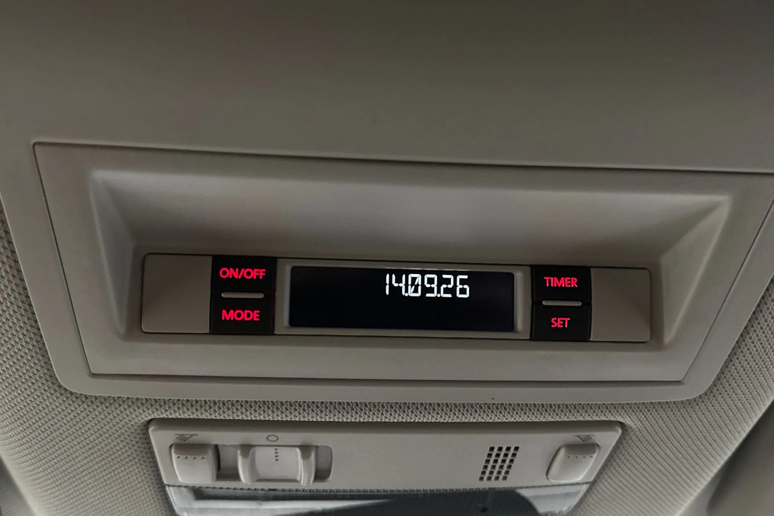 Sininen Volkswagen Amarok 2019 kuva 31.