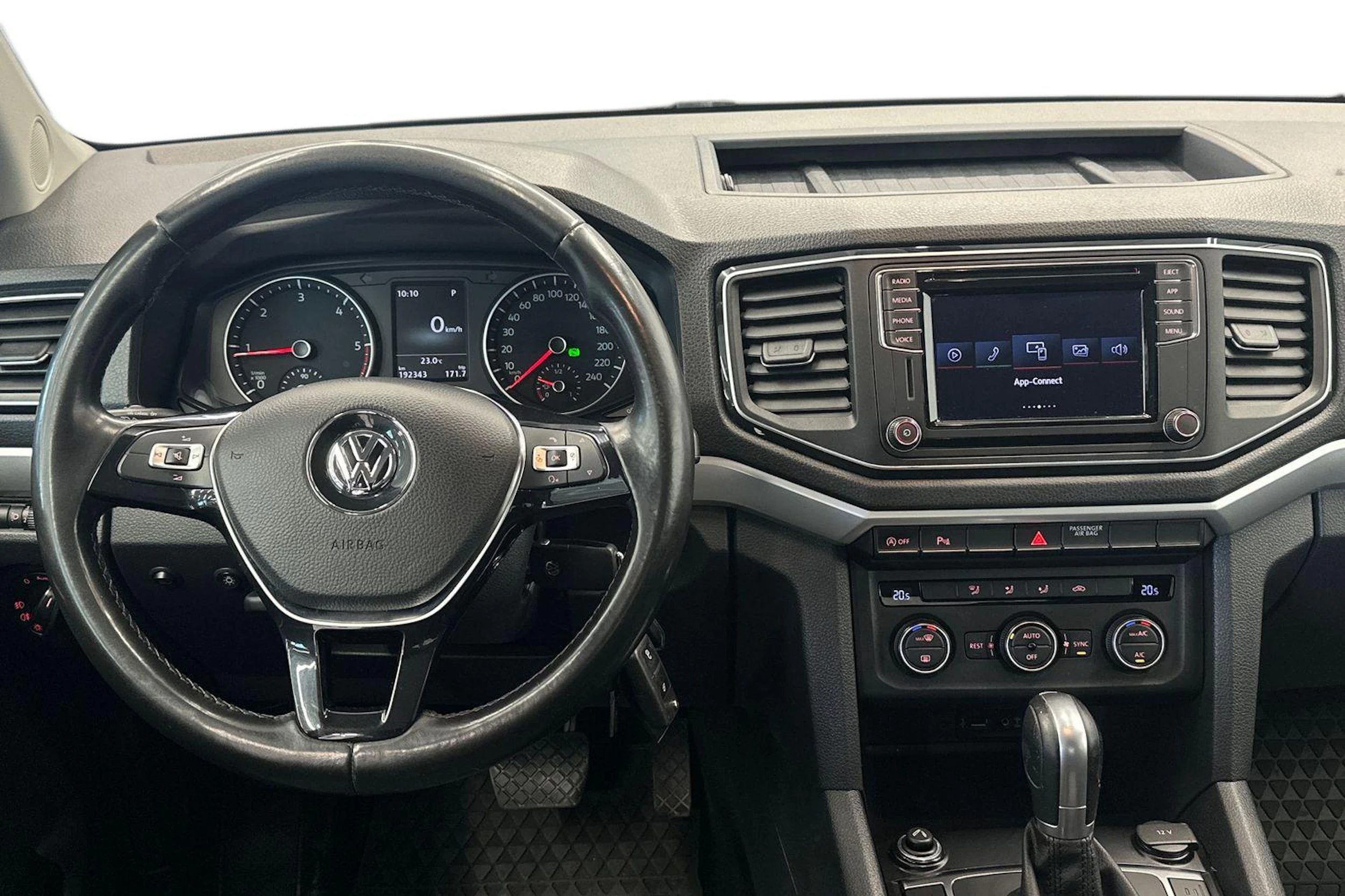 musta Volkswagen Amarok 2019 kuva 7.