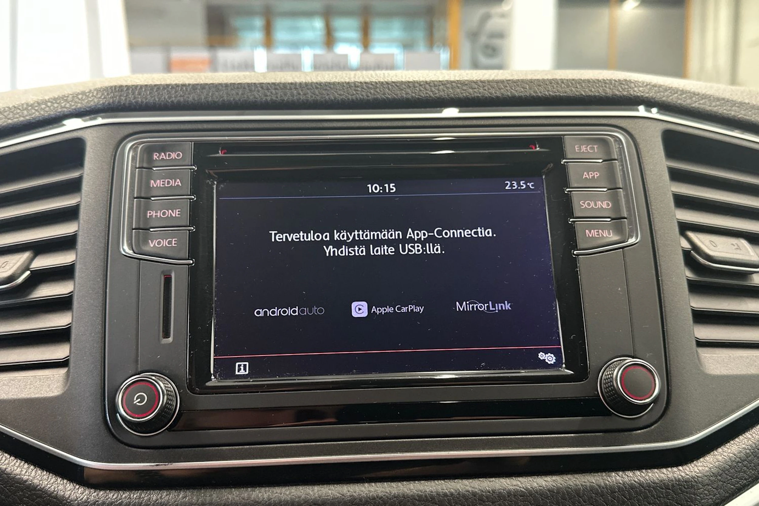 musta Volkswagen Amarok 2019 kuva 19.