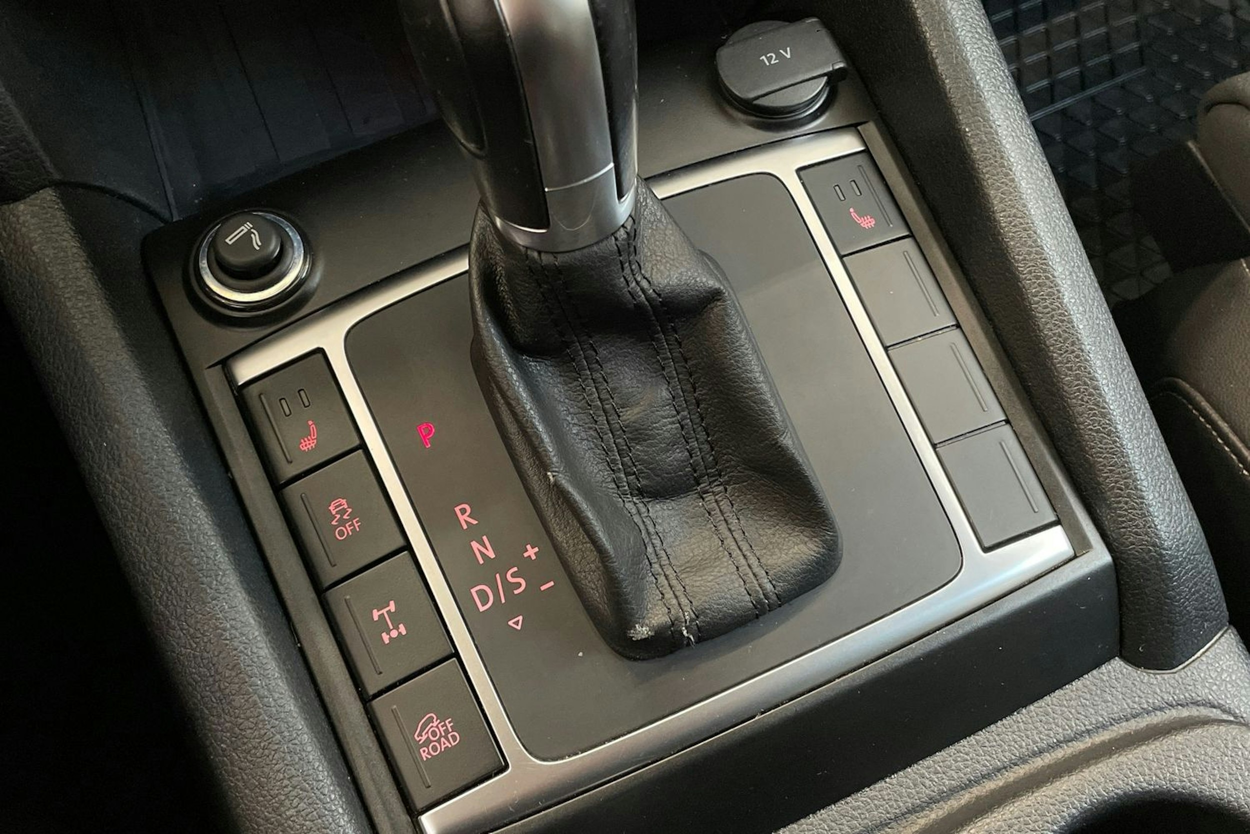 hopea Volkswagen Amarok 2019 kuva 22.
