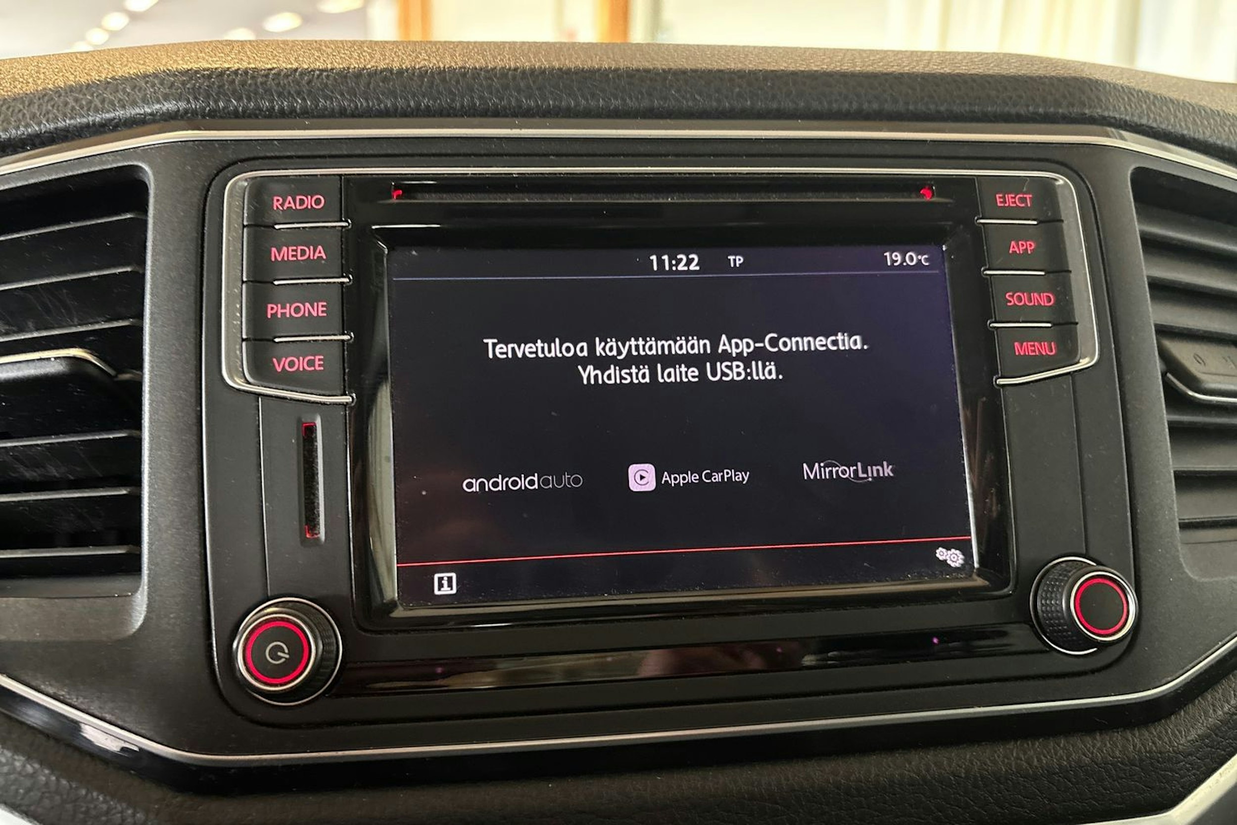 musta Volkswagen Amarok 2019 kuva 16.