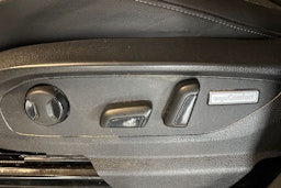 musta Volkswagen Amarok 2019 kuva 20.