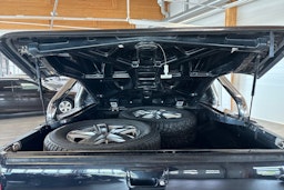 musta Volkswagen Amarok 2019 kuva 22.