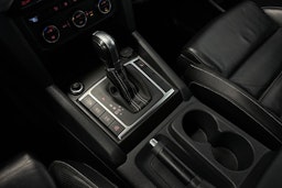 sininen Volkswagen Amarok 2019 kuva 14.