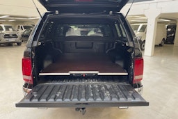 musta Volkswagen Amarok 2019 kuva 15.