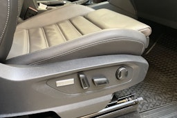 musta Volkswagen Amarok 2019 kuva 18.