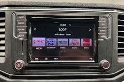 harmaa Volkswagen Amarok 2020 kuva 13.