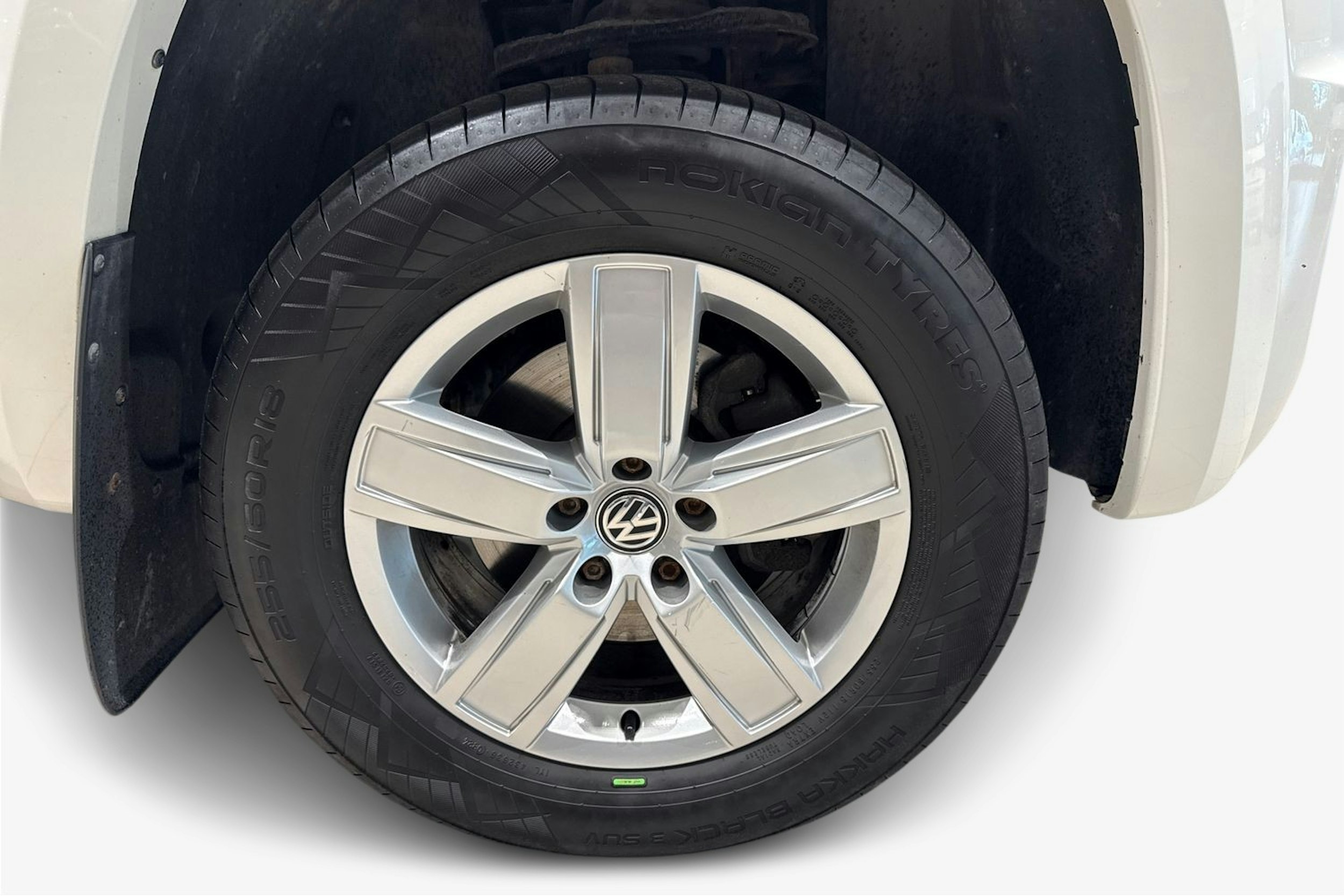 valkoinen Volkswagen Amarok 2020 kuva 11.