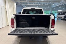 valkoinen Volkswagen Amarok 2020 kuva 15.