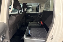valkoinen Volkswagen Amarok 2020 kuva 16.