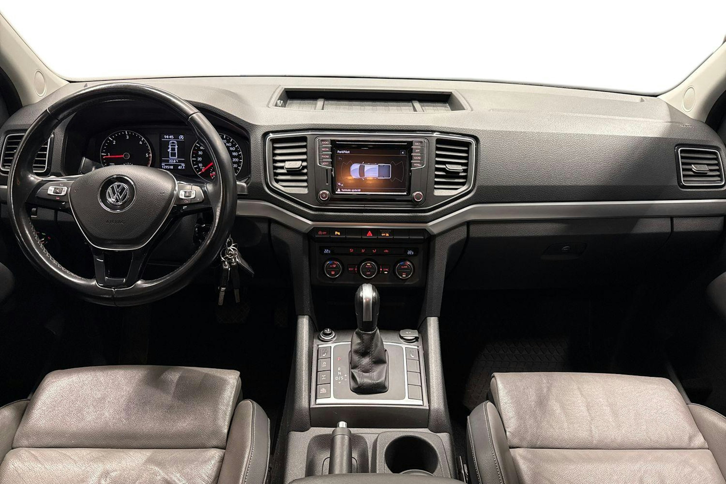 musta Volkswagen Amarok 2020 kuva 9.