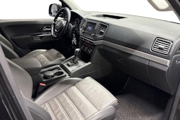 musta Volkswagen Amarok 2020 kuva 10.