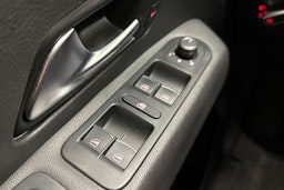 musta Volkswagen Amarok 2020 kuva 16.