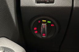 musta Volkswagen Amarok 2020 kuva 17.